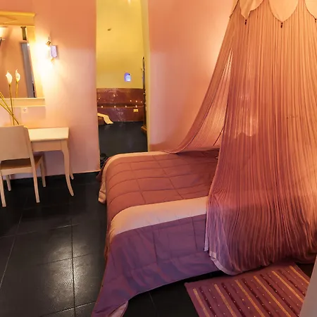 아파트 아로마 스위트 *